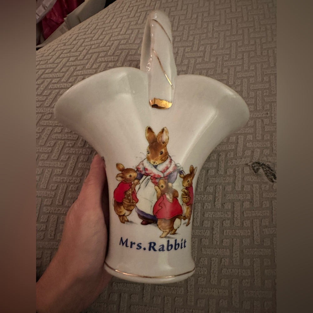 World of Beatrix Potter Vase